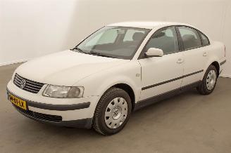 Avarii auto utilitare Volkswagen Passat 1.9 TDI Trendline Airco 2000/1